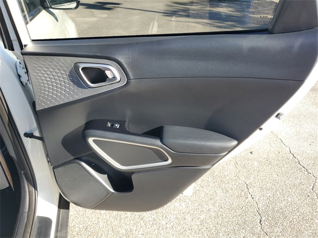 2023 Kia Soul LX photo 29