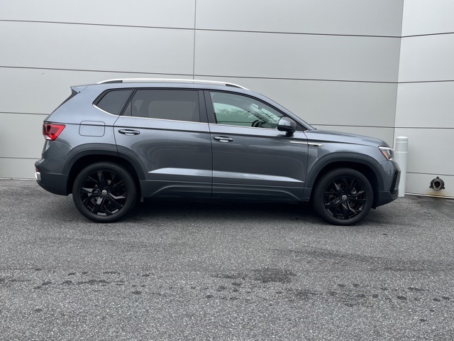 2022 Volkswagen Taos SE photo 21