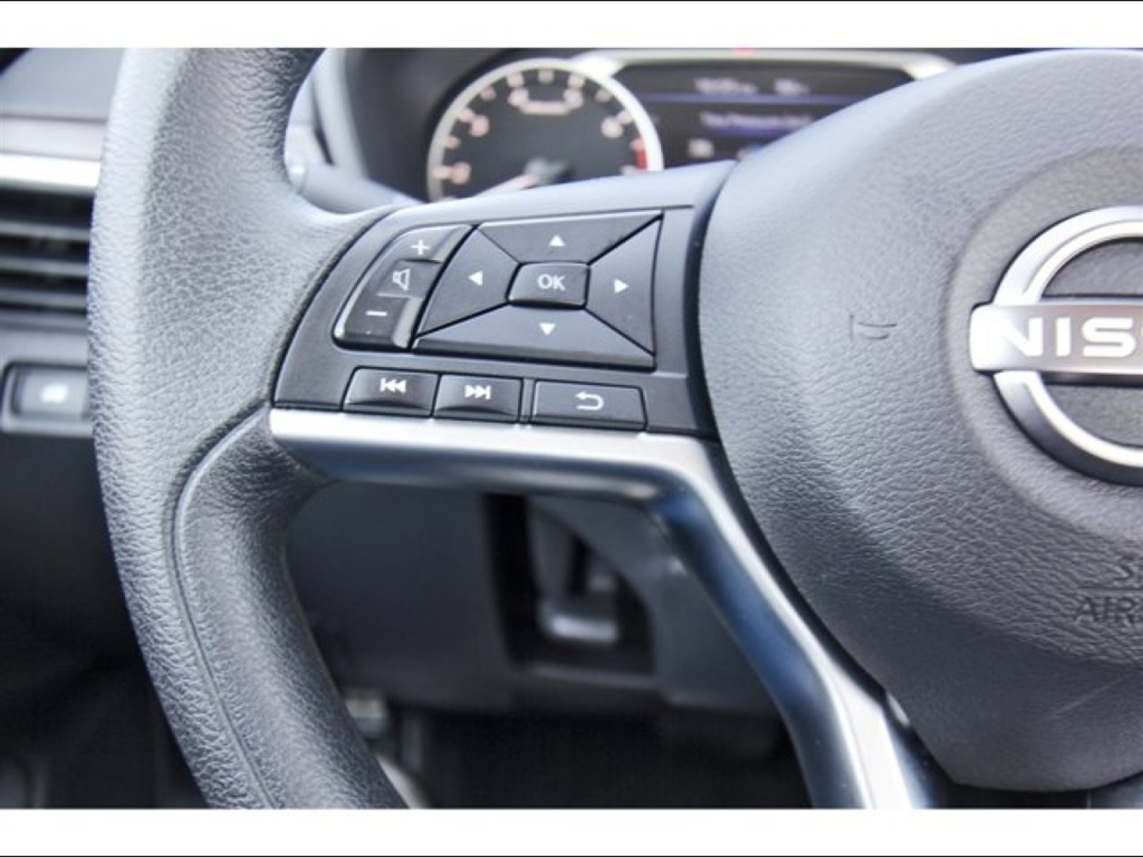 2024 Nissan Altima 2.5 SV Gray at Robbins Nissan