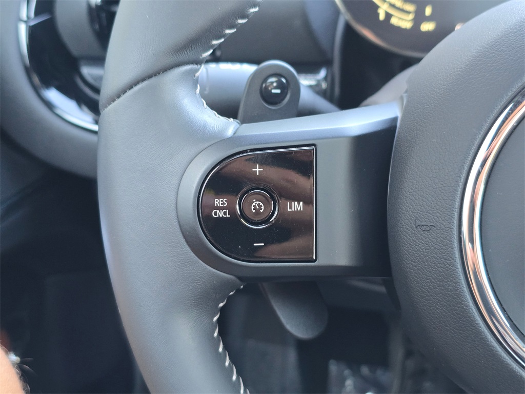 2023 Mini Cooper Base S ALL4 photo 17
