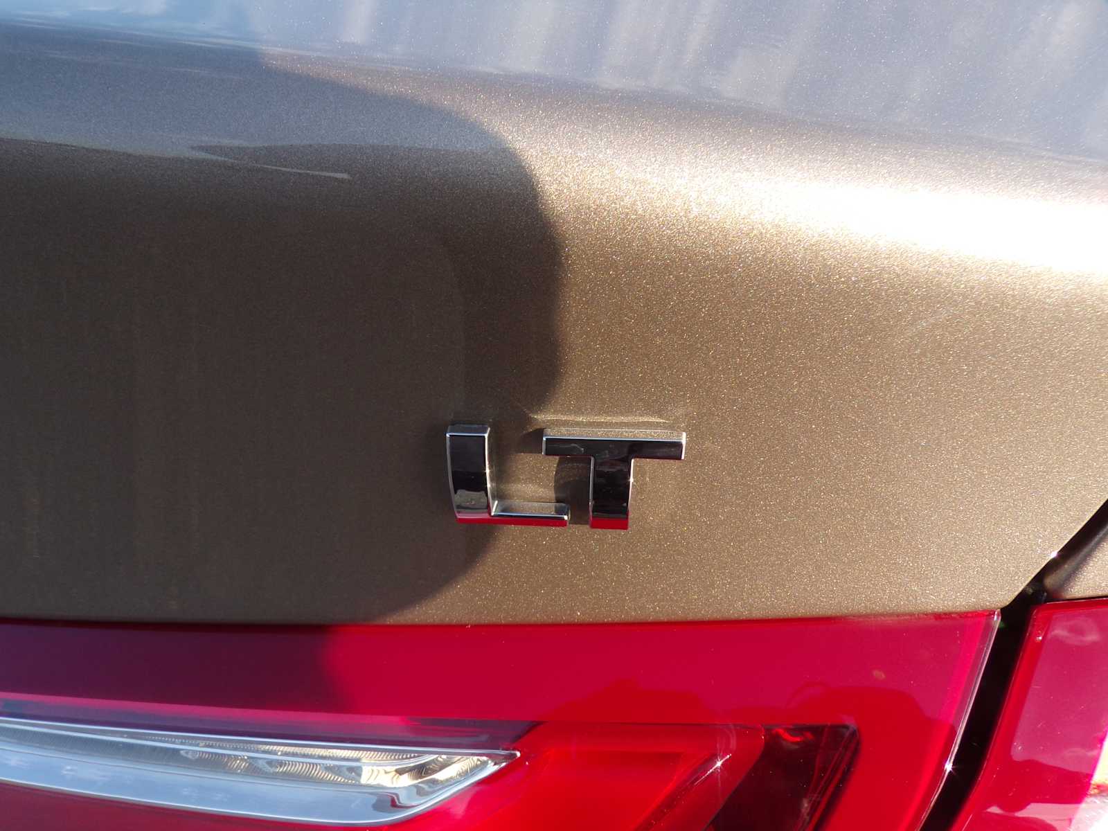 2024 Chevrolet Malibu Premier 2LT photo 19
