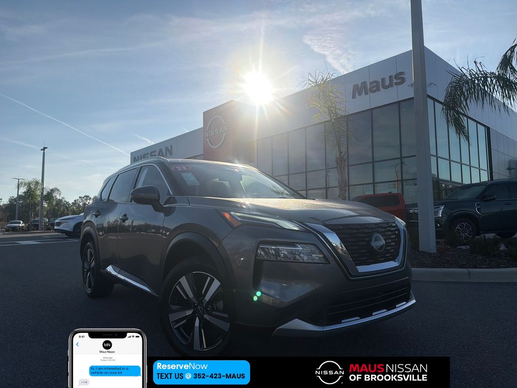 2023 Nissan Rogue Platinum's photo