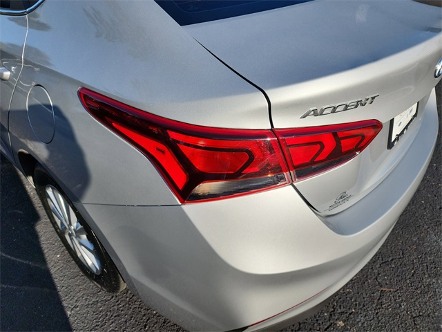 2022 Hyundai Accent SEL photo 4