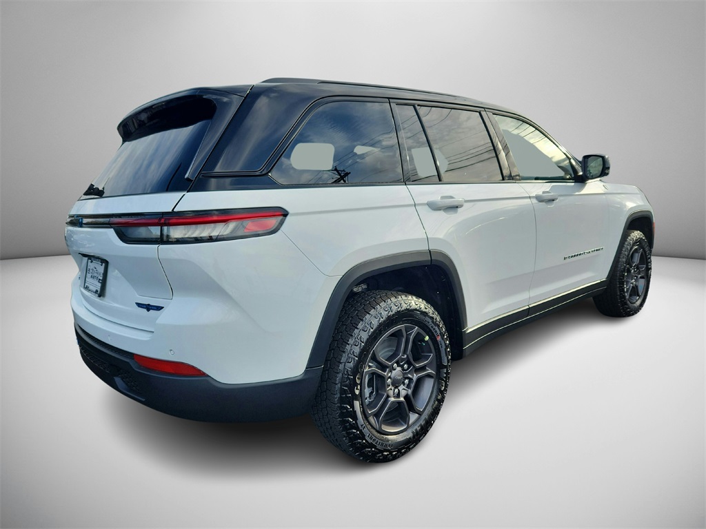2024 Jeep Cherokee Trailhawk 4xe photo 3