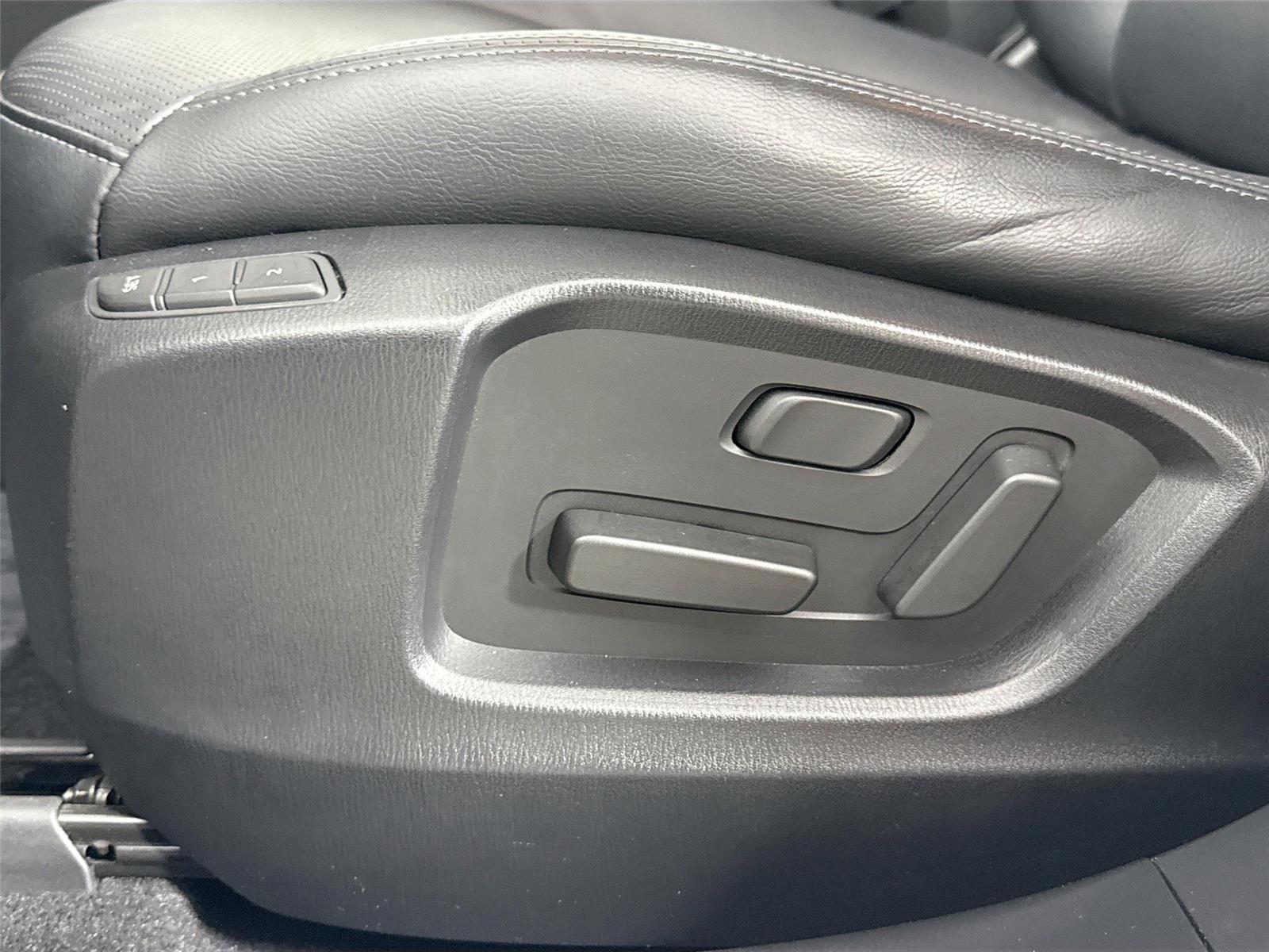 2022 Mazda CX-9 Touring photo 27