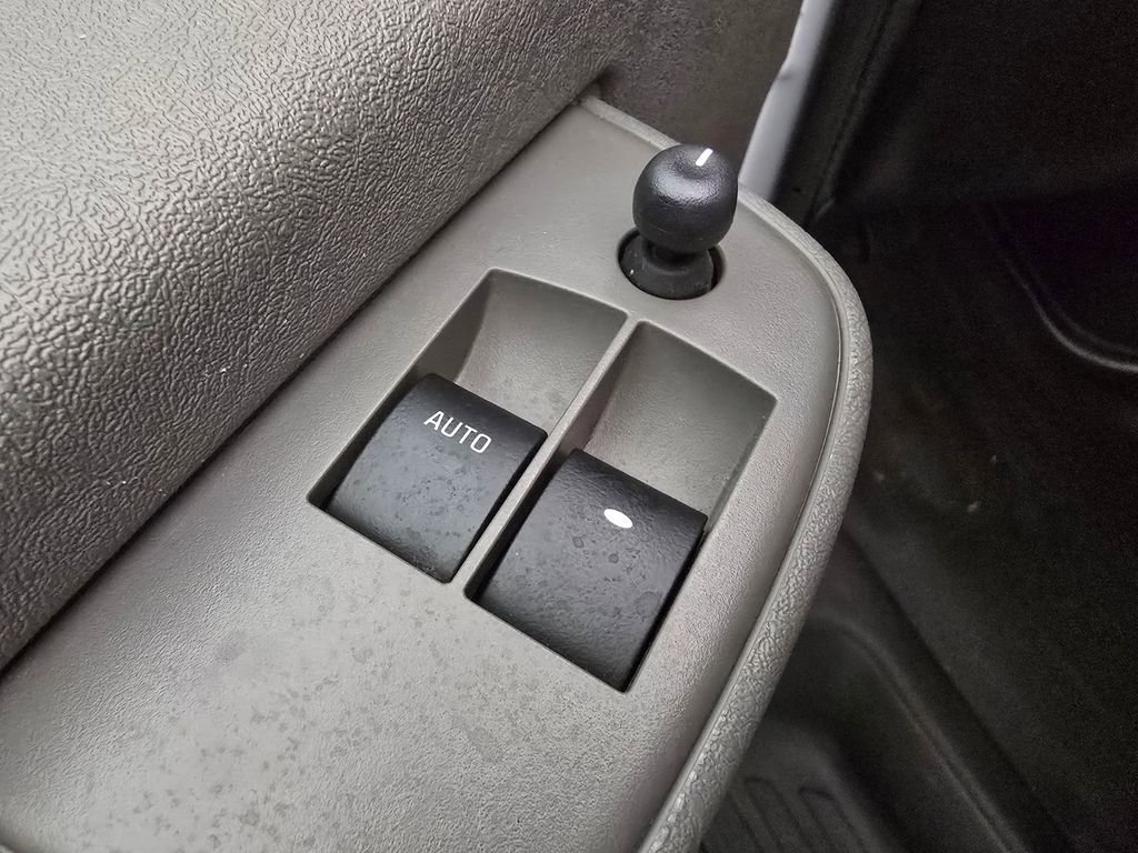 2022 Chevrolet Express 3500 LS photo 3