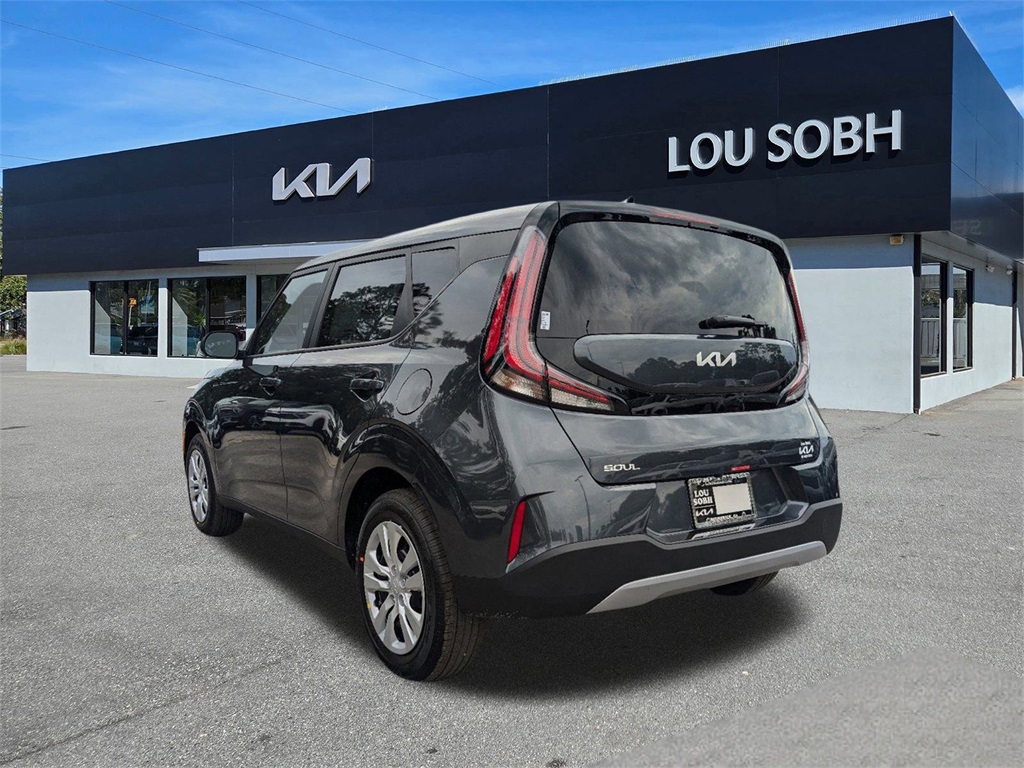 2025 Kia Soul LX photo 4