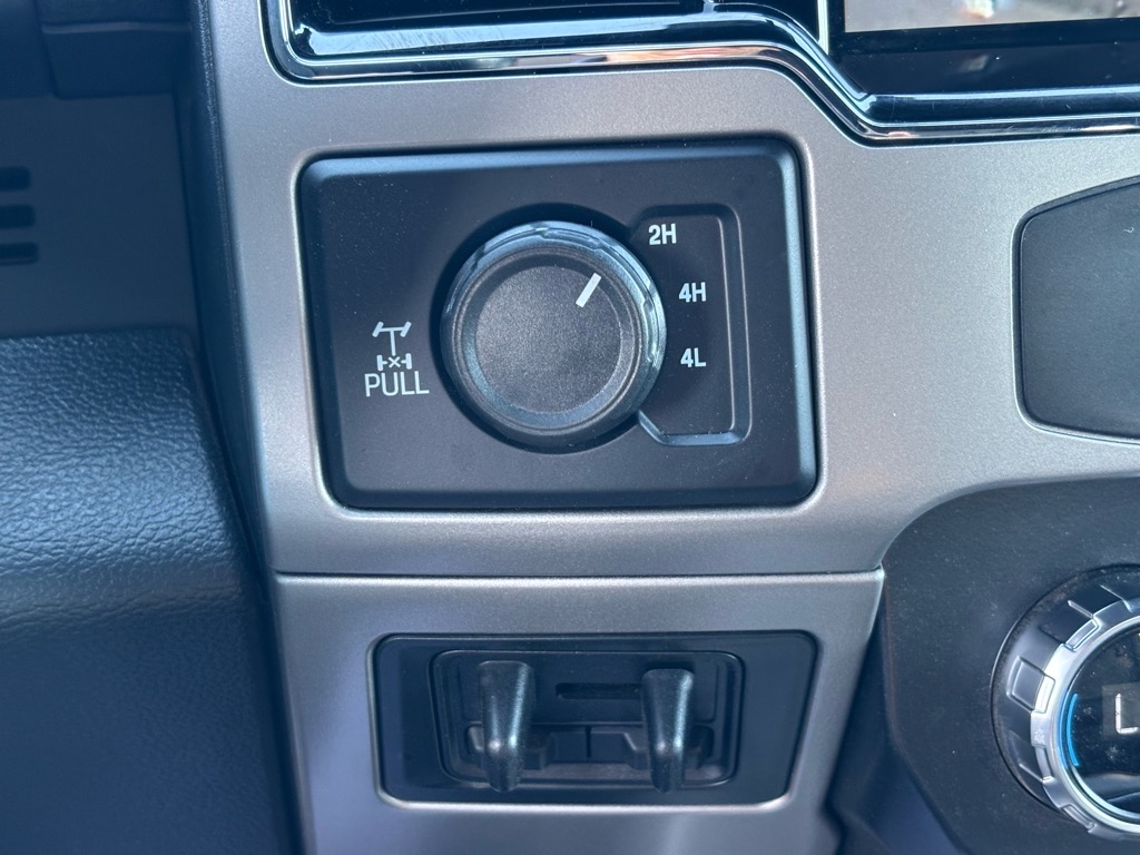 2022 Ford F-250 Lariat photo 13