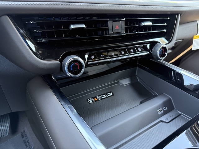2025 Chevrolet Tahoe Z71 photo 29