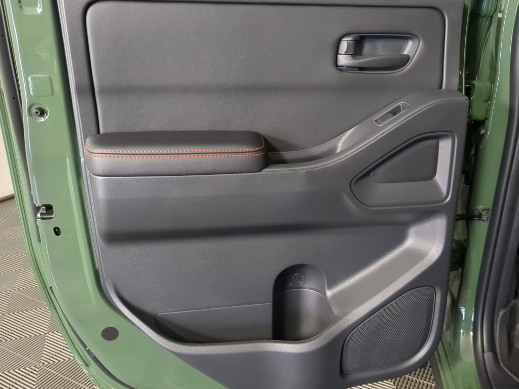 2026 Nissan Frontier PRO-4X photo 10