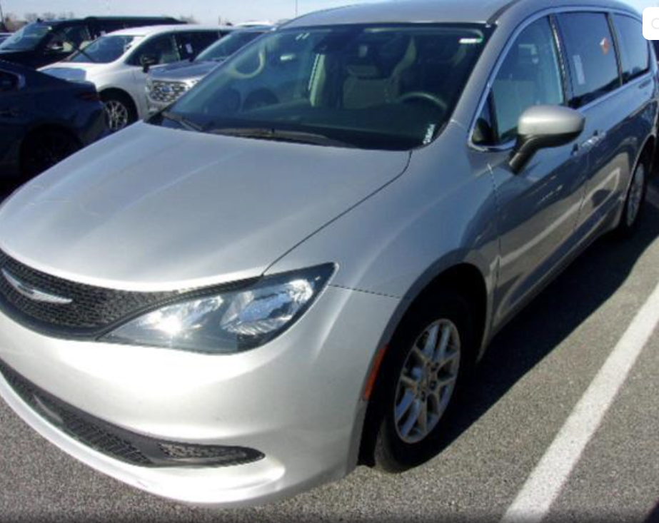 Pre-Owned 2023 Chrysler Voyager LX's photo