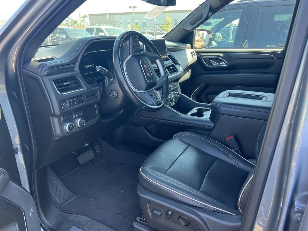 2022 Gmc Yukon XL SLT photo 4