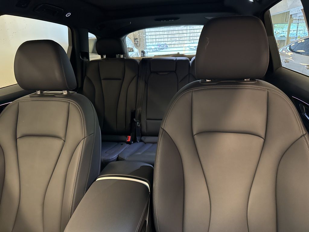 2025 Audi Q7 45 Premium Plus photo 19