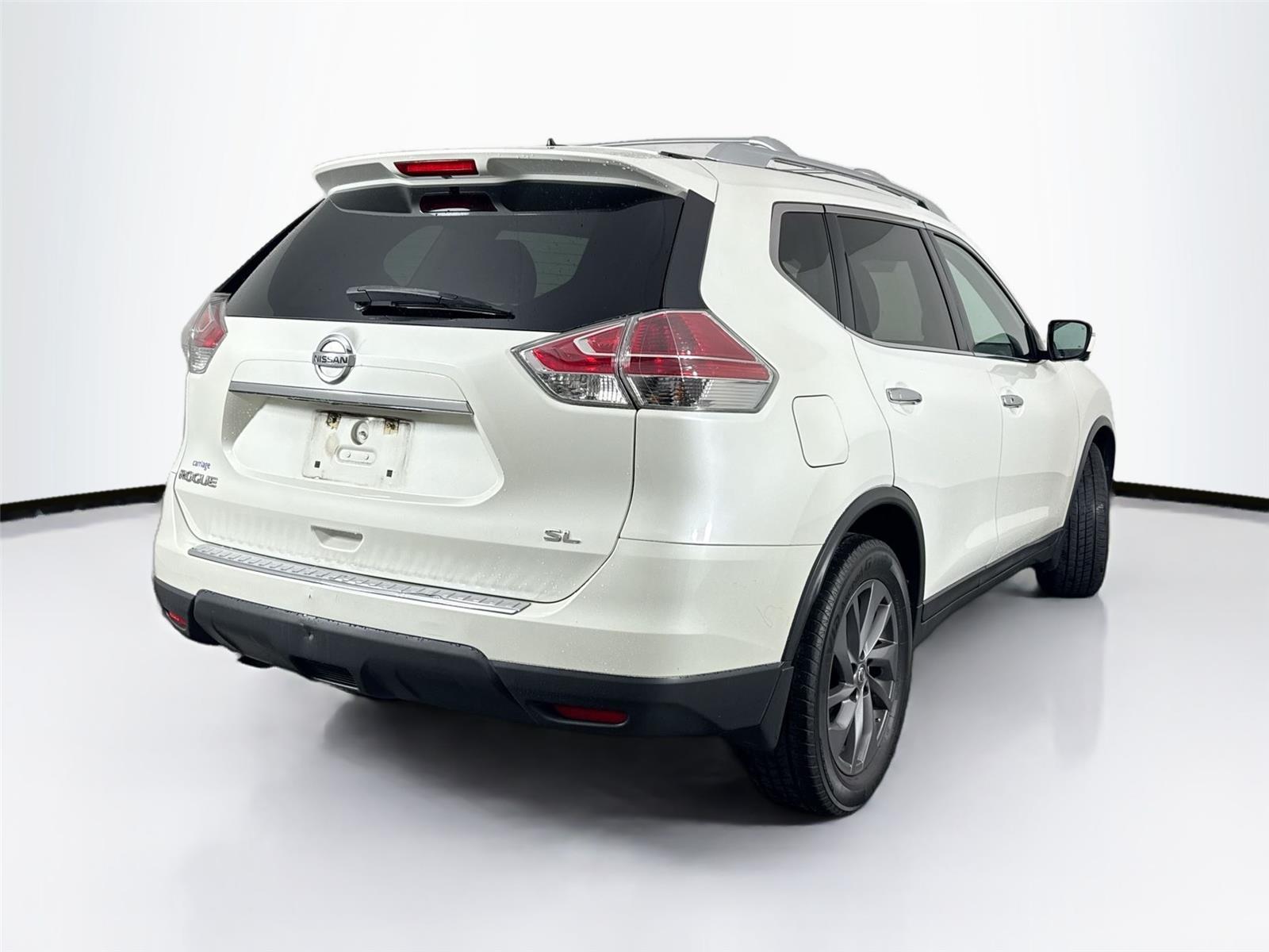 2016 Nissan Rogue SL photo 5