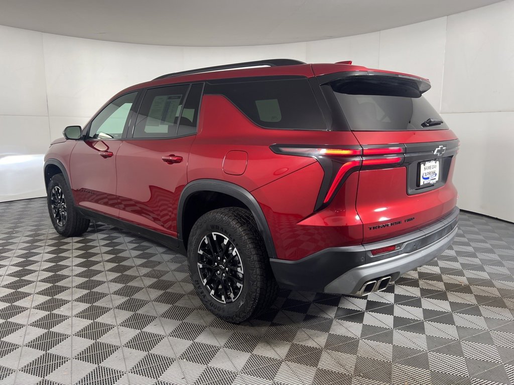 2024 Chevrolet Traverse Z71 photo 3