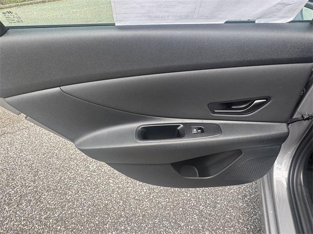 2025 Hyundai Elantra SEL Sport photo 17
