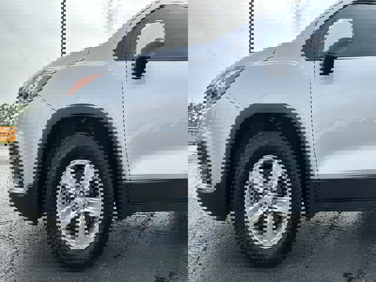 2022 Chevrolet Trax LT photo 31