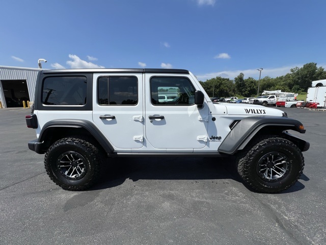 2025 Jeep Wrangler Willys photo 2