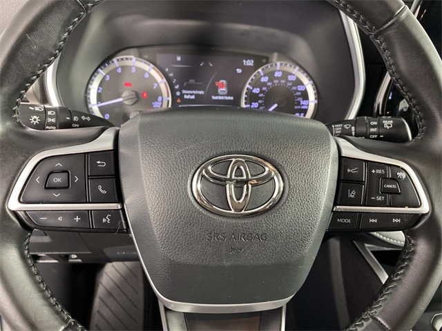 2023 Toyota Highlander XLE photo 14