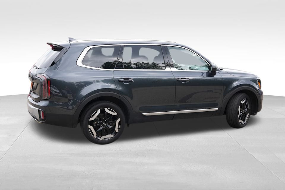 2024 Kia Telluride EX photo 4