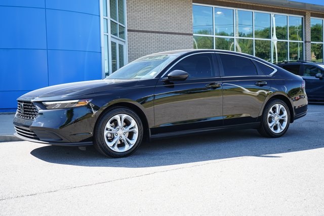 2023 Honda Accord LX photo 3