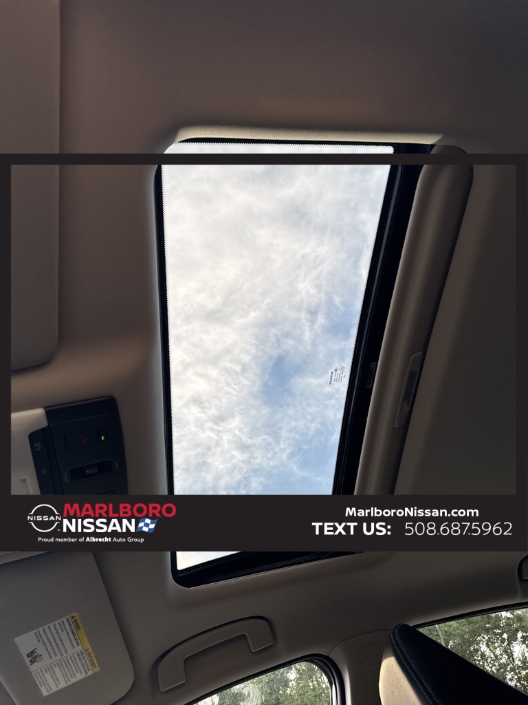 2025 Nissan Altima SL photo 25