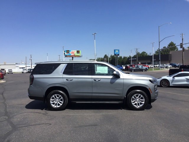 2025 Chevrolet Tahoe LT photo 2