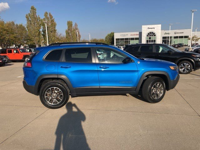 2022 Jeep Cherokee Trailhawk photo 3