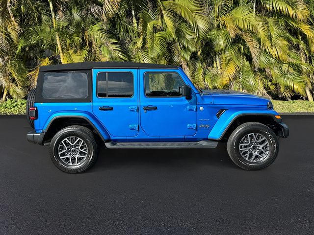 2024 Jeep Wrangler Sahara photo 3