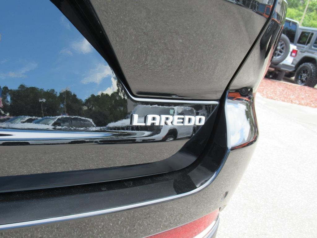 2025 Jeep Grand Cherokee Laredo X photo 6