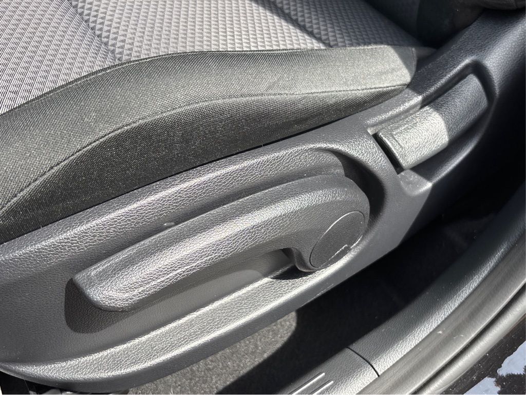 2023 Kia Soul LX photo 13