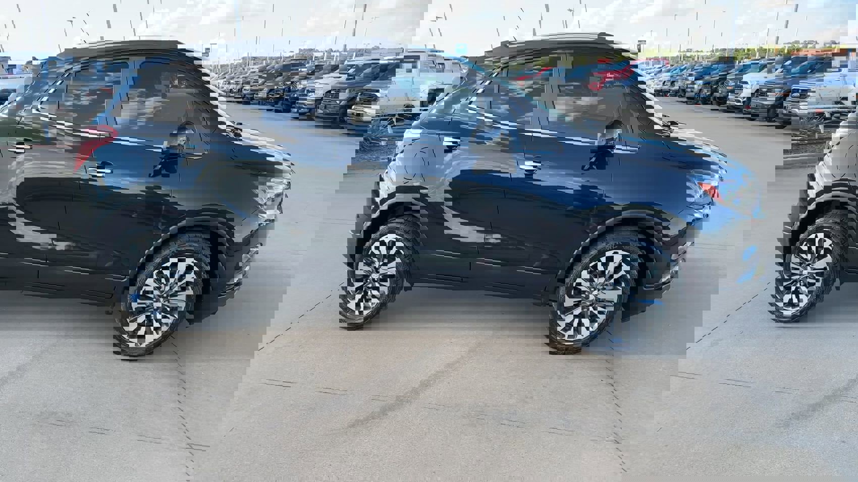 2022 Buick Encore Preferred photo 2