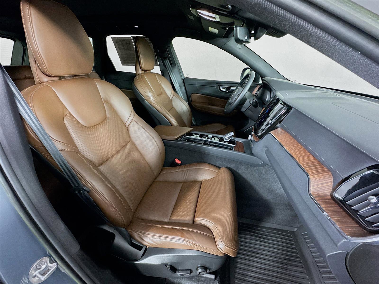 2023 Volvo XC60 Ultimate photo 27