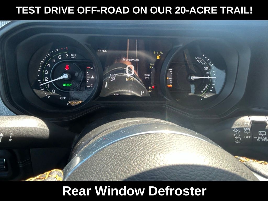 2025 Jeep Wrangler Sahara 4xe photo 13