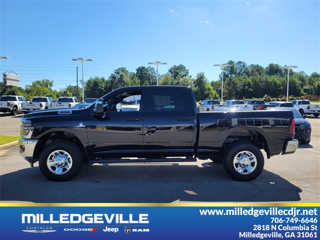 2025 Ram 2500 Tradesman photo 4