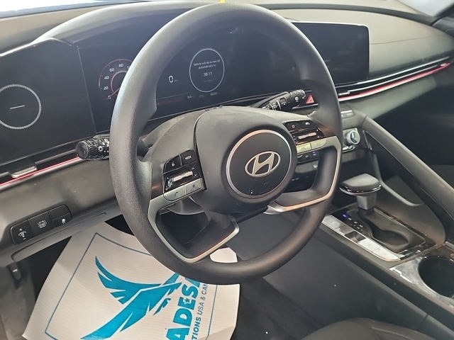 2024 Hyundai Elantra Hybrid Blue photo 4