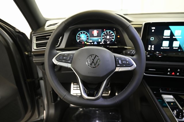 2026 Volkswagen Atlas Cross Sport SEL Premium R-Line photo 2