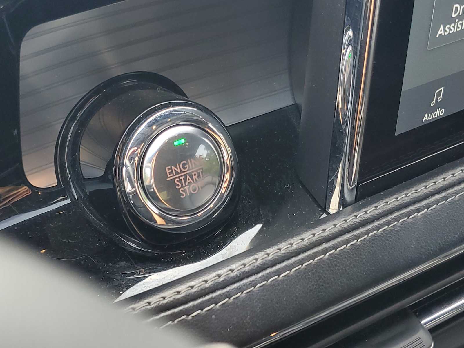 2022 Lincoln Corsair Standard photo 27