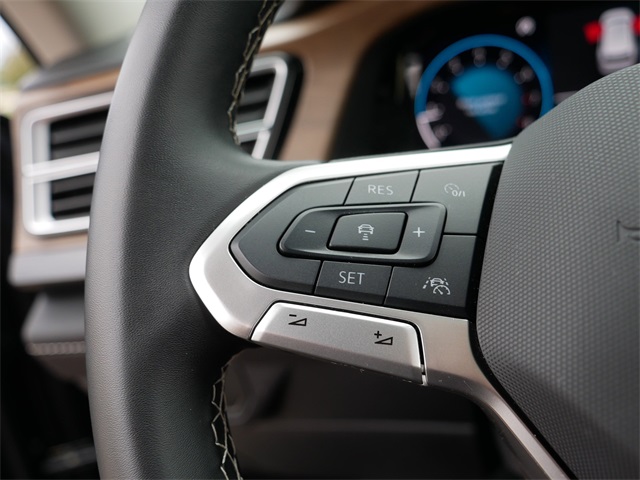 2025 Volkswagen Atlas SE Technology photo 26