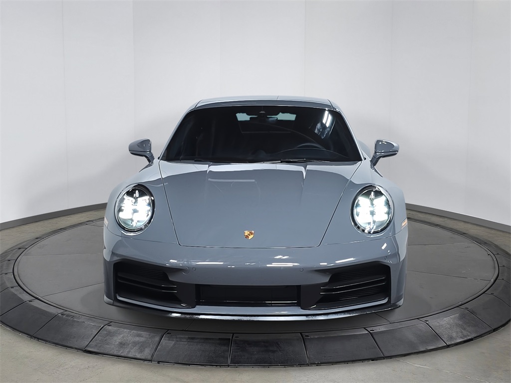 2025 Porsche 911 photo 2