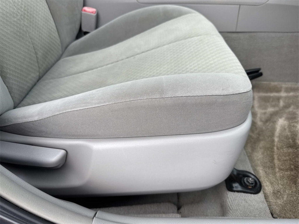 2008 Toyota Camry LE photo 8