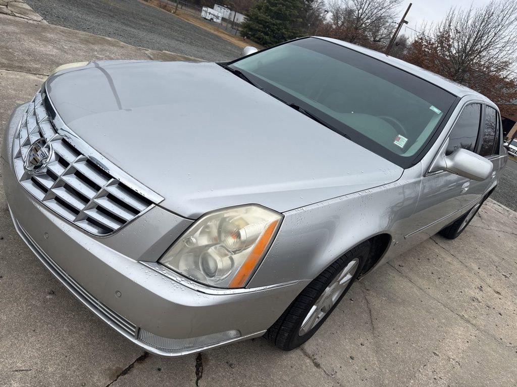 2007 Cadillac DTS Luxury I's photo