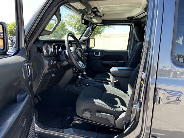 2023 Jeep Wrangler Rubicon 4xe photo 12