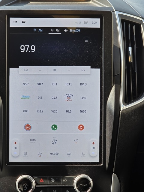 2024 Ford Edge Titanium photo 16