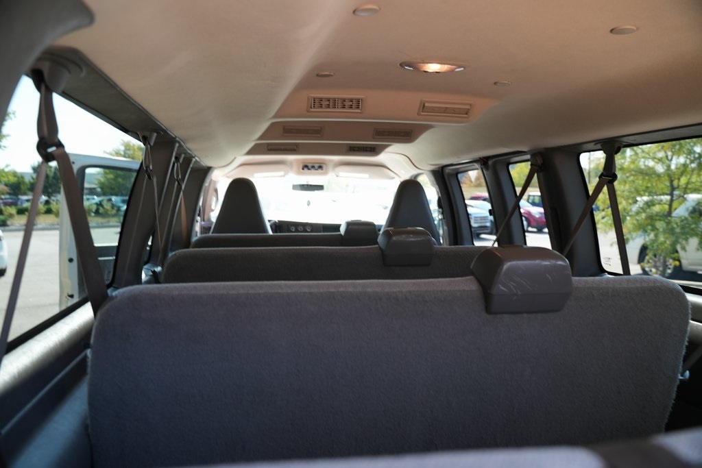 2017 Chevrolet Express 3500 LT photo 23