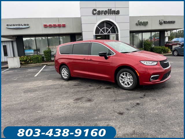 2026 Chrysler Pacifica Select's photo