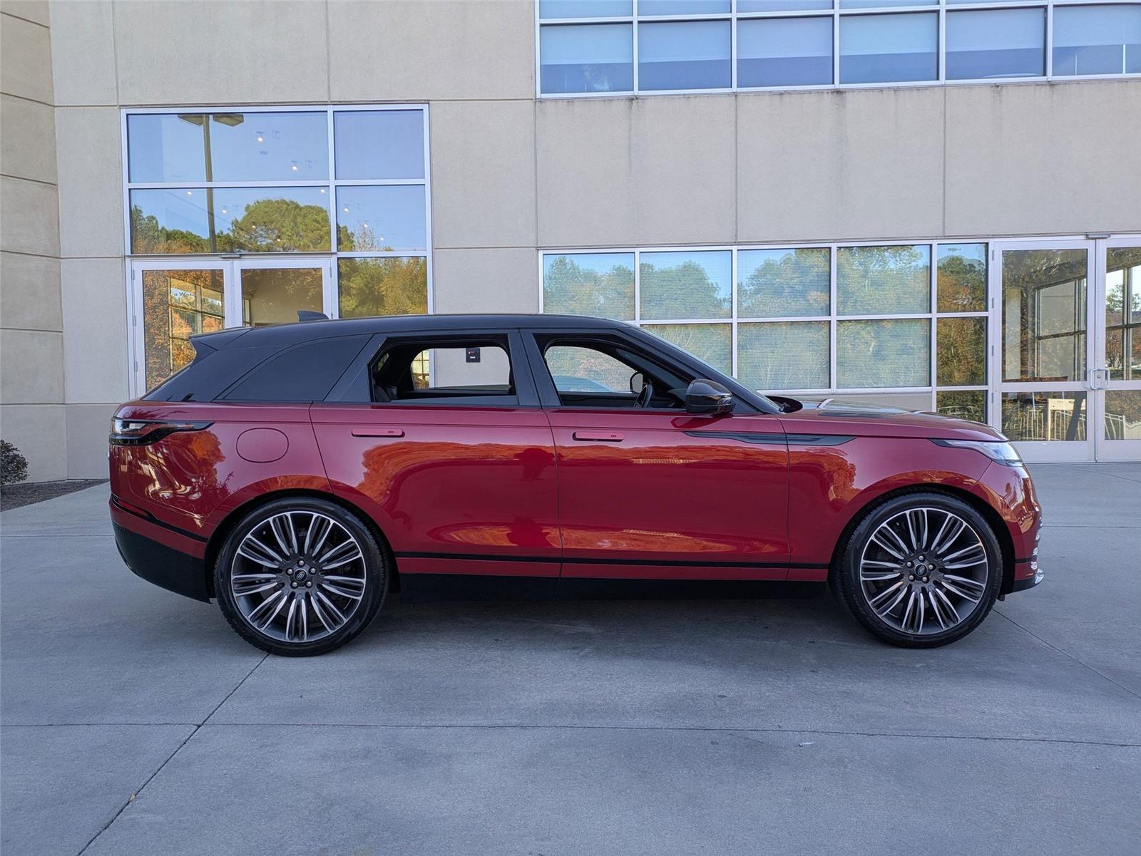 2023 Land Rover Range Rover Velar R-Dynamic S photo 4