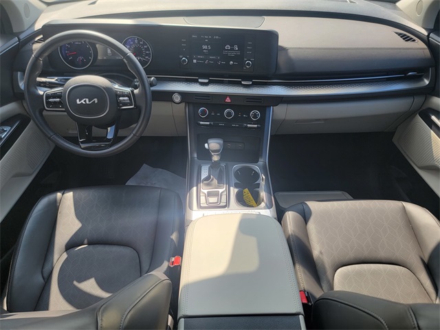 2024 Kia Carnival LX photo 18