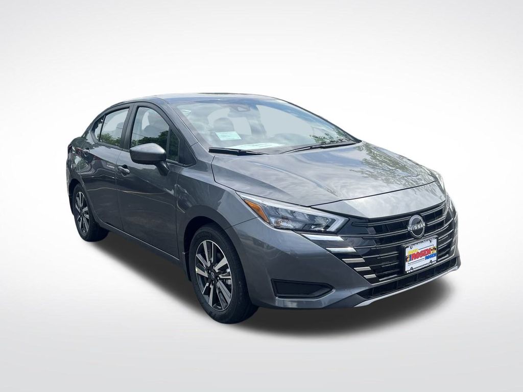 2025 Nissan Versa 1.6 SV photo 7