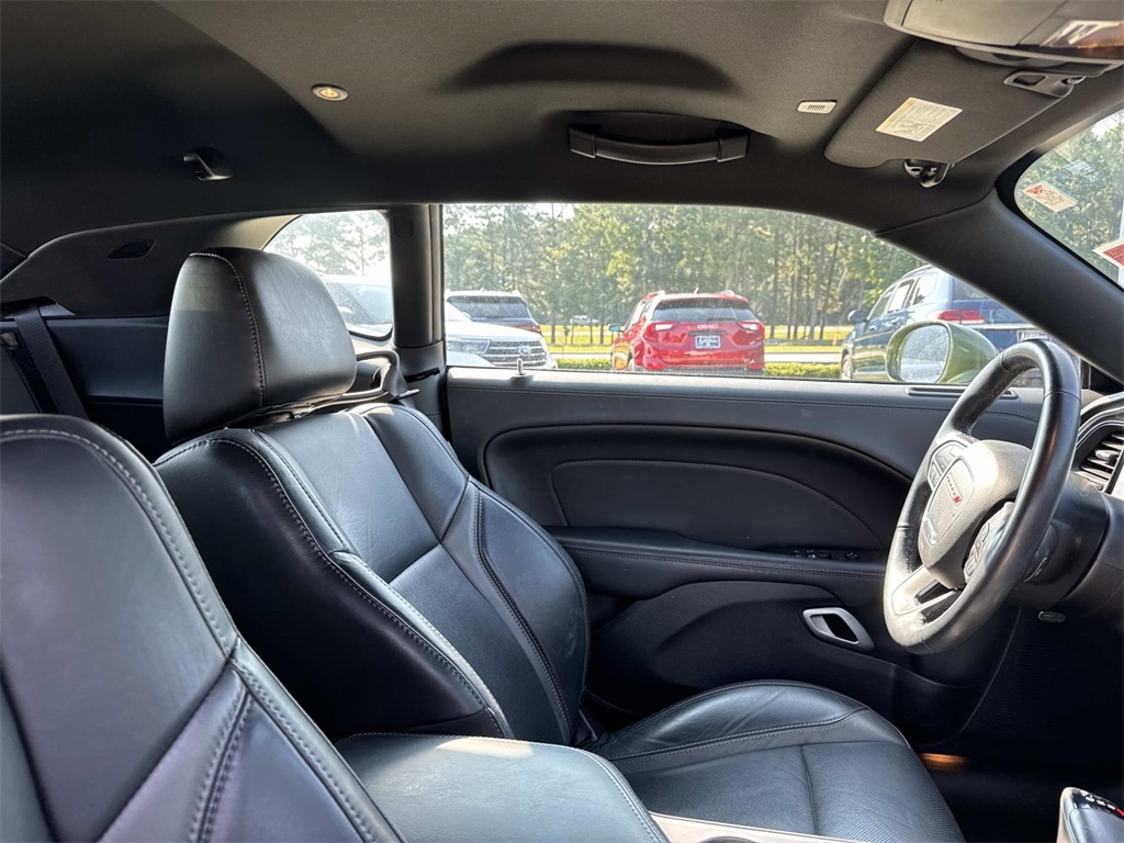 2021 Dodge Challenger SXT photo 9